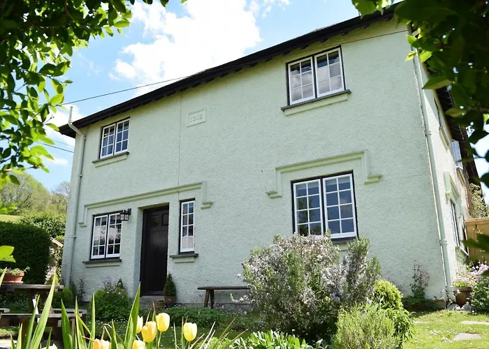 Cedra Cottage - Vintage Country Hideaway