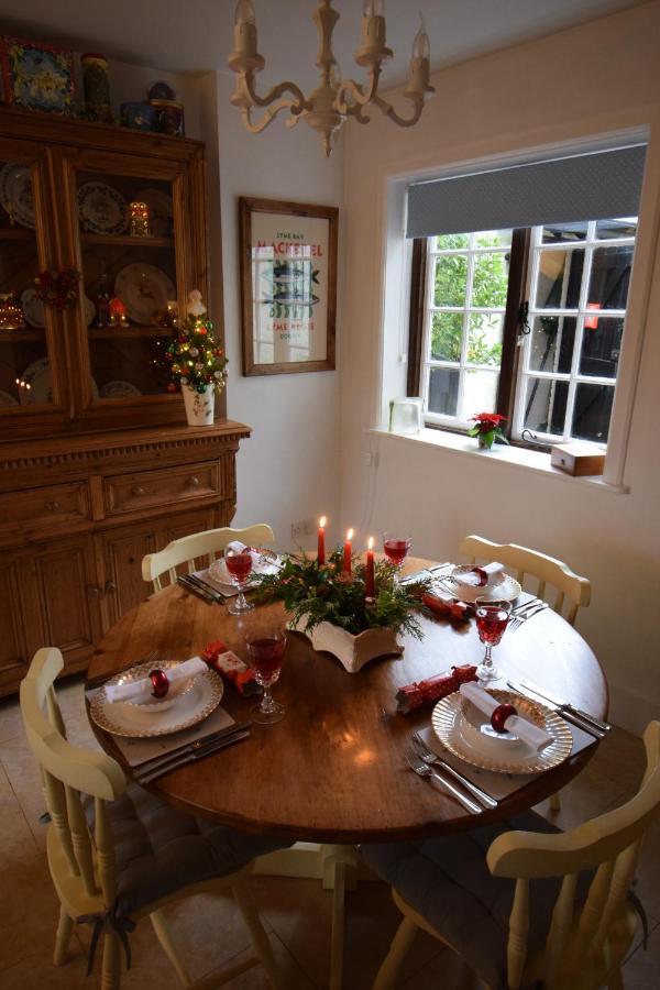 Cedra - Vintage Country Hideaway Axminster