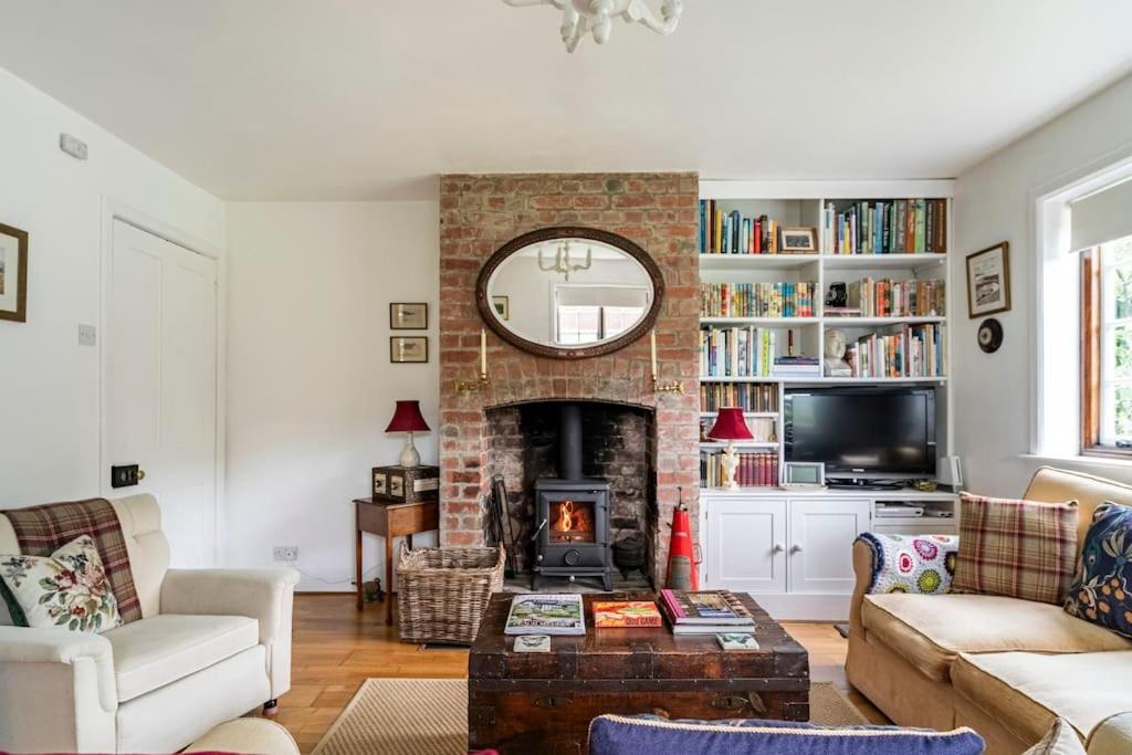 Cedra - Vintage Country Hideaway * Axminster